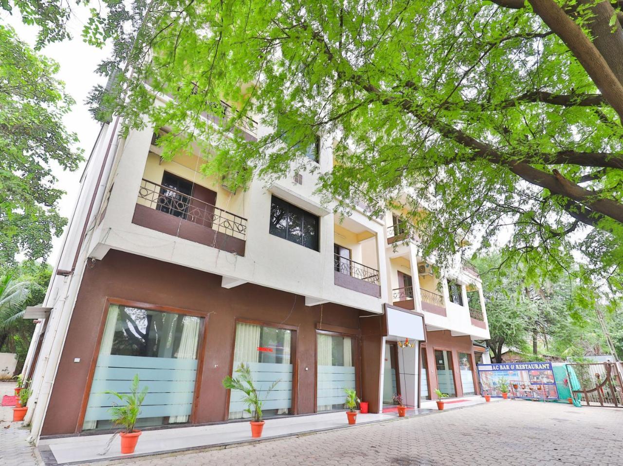 דמאן Hotel Ambica מראה חיצוני תמונה