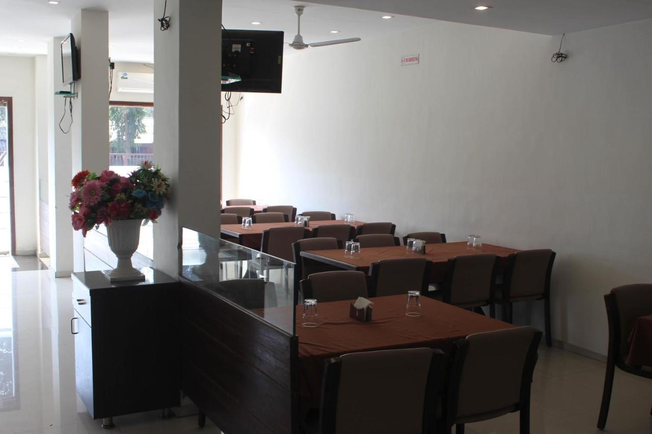 דמאן Hotel Ambica מראה חיצוני תמונה